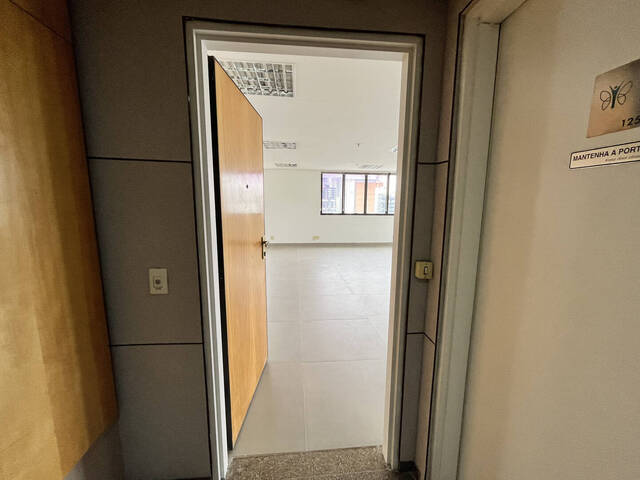 Sala para Venda em São Paulo - 4